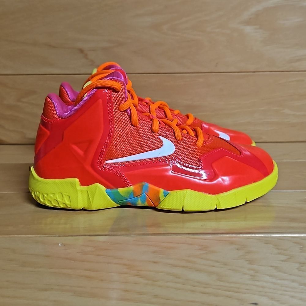 Lebron XI Size 11.5 Fruity Pebbles Kids Youth Basketball Shoe 621713-600